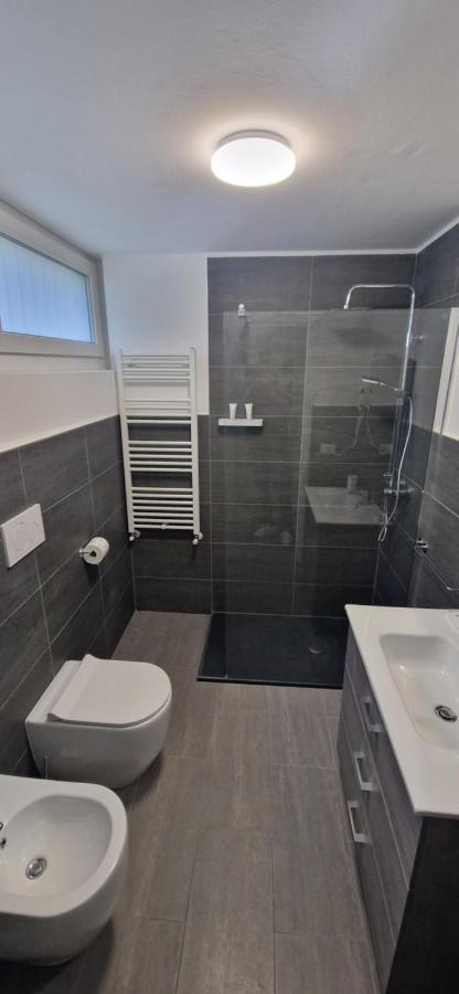Lake House - Milano 3 Apartment Базильо Екстериор снимка