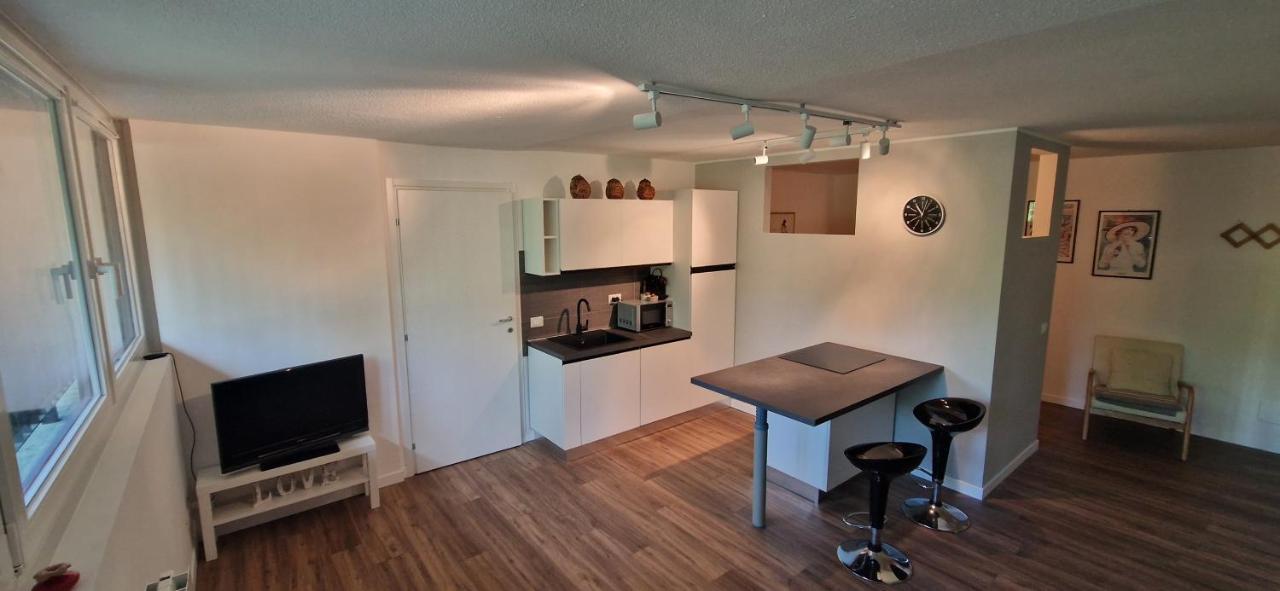Lake House - Milano 3 Apartment Базильо Екстериор снимка